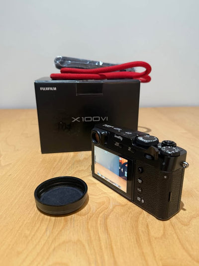 Fujifilm X100VI (Black) – Lightly Used, Excellent Condition