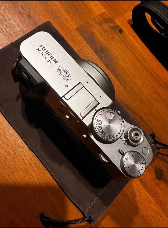 Fujifilm X100VI 40.2 MP Digital Camera Silver