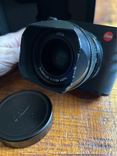 Leica Q2 Full-Frame Digital Camera + 2 Batteries