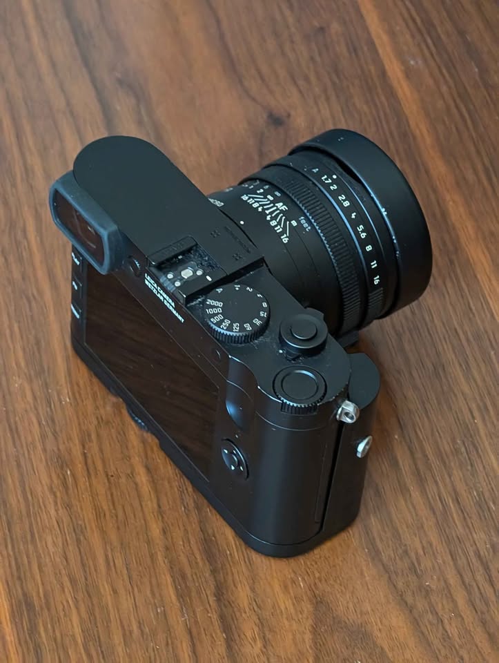 Leica Q2 Monochrom with grip, filters, SD Card