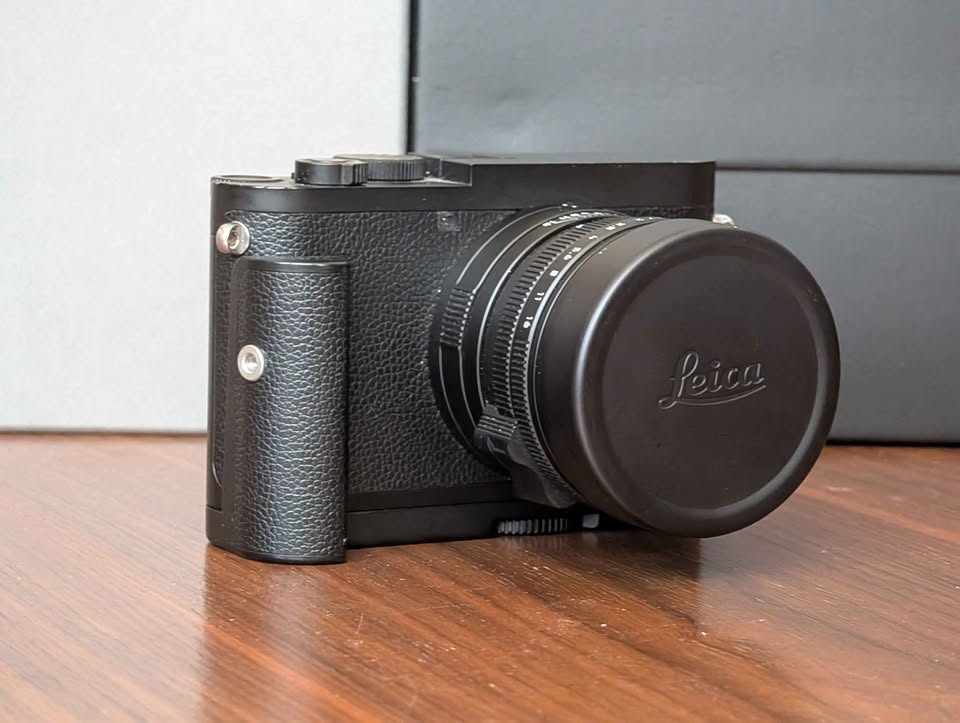 Leica Q2 Monochrom with grip, filters, SD Card
