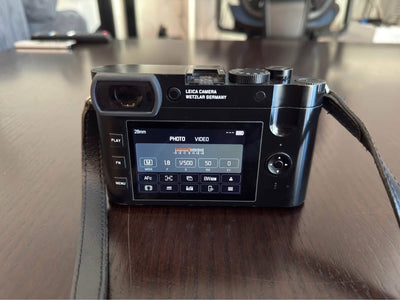 Leica Q2 Full-Frame Compact Camera + Leather Accessories