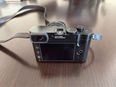 Leica Q2 Full-Frame Compact Camera + Leather Accessories