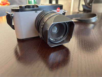 Leica Q2 Full-Frame Compact Camera + Leather Accessories