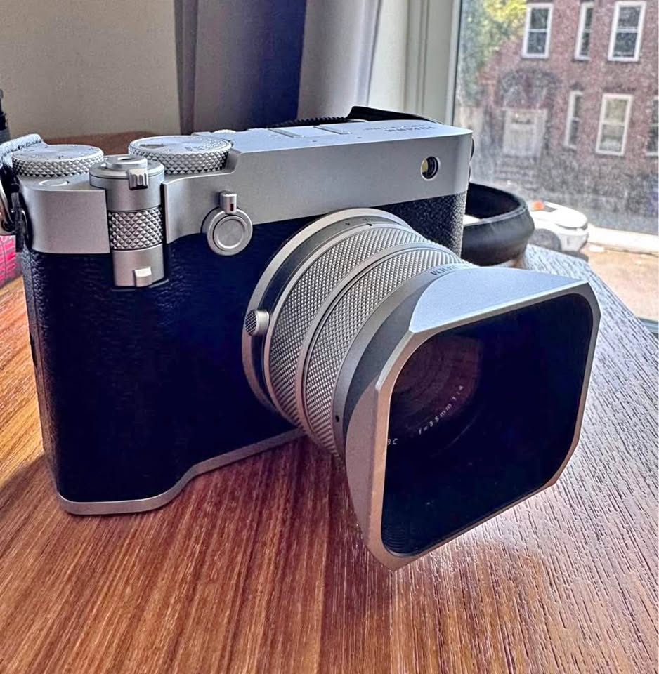 Fujifilm GFX100RF – With Box & Accessories