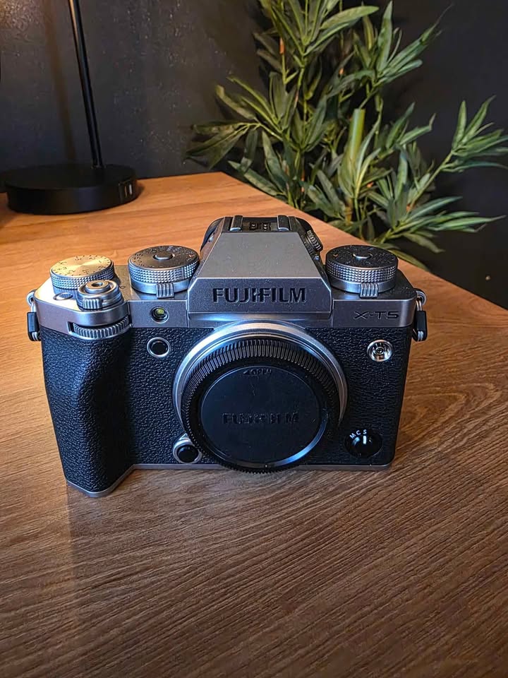 Fujifilm X-T5 + XF 27mm f/2.8 + XF 16-55mm f/2.8