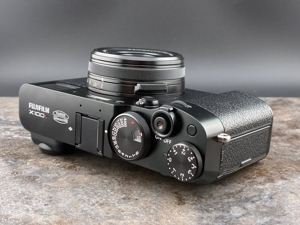 Fujifilm X100VI – Black 40MP IBIS Digital Camera
