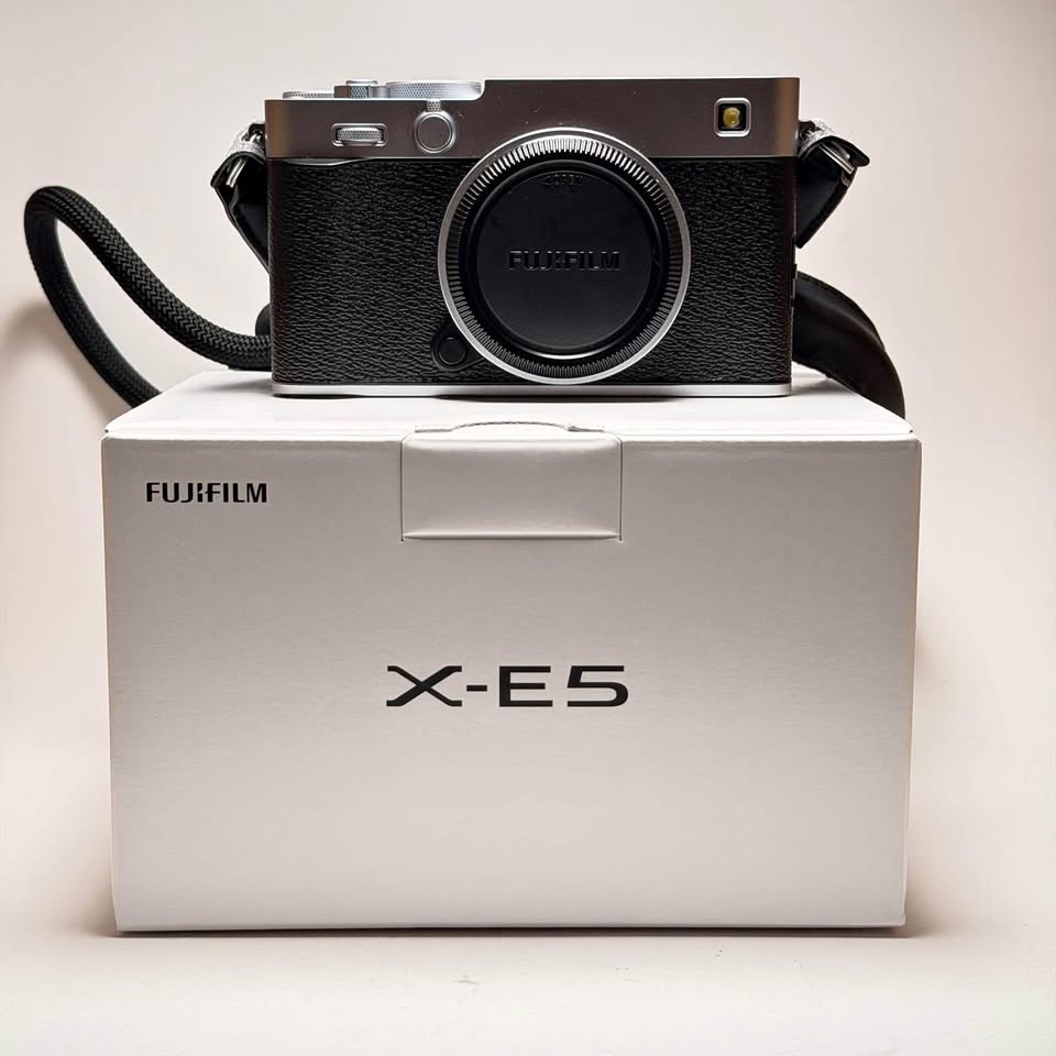 Fujifilm X-E5 – Like New