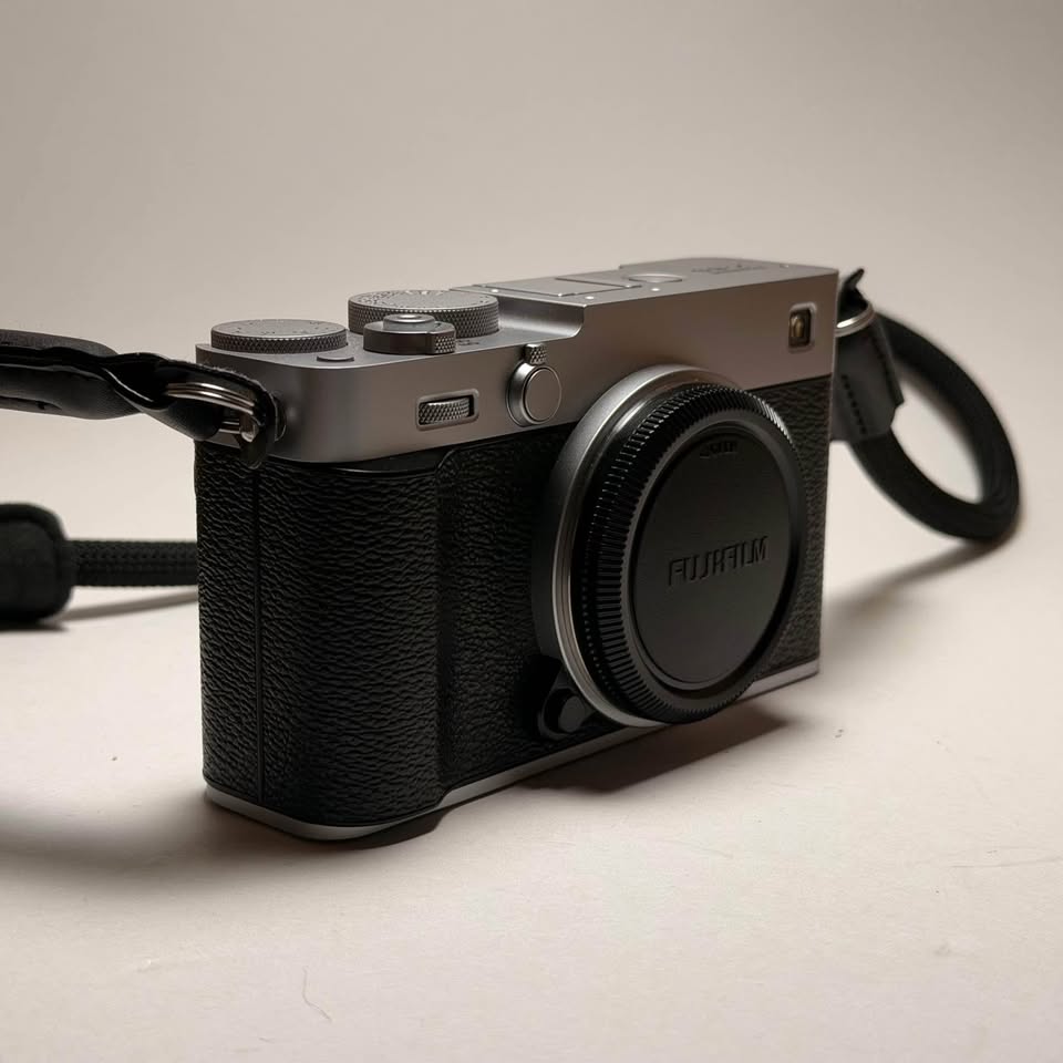 Fujifilm X-E5 – Like New