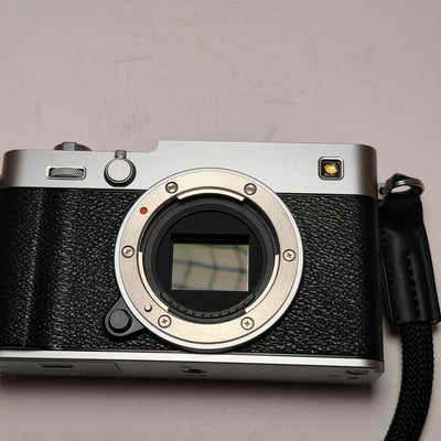 Fujifilm X-E5 – Like New
